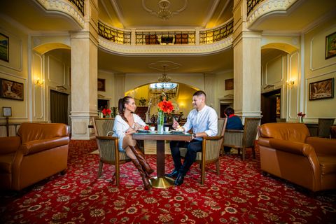 Grand Lounge