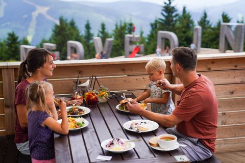 Restaurace Medvědín 1235 m